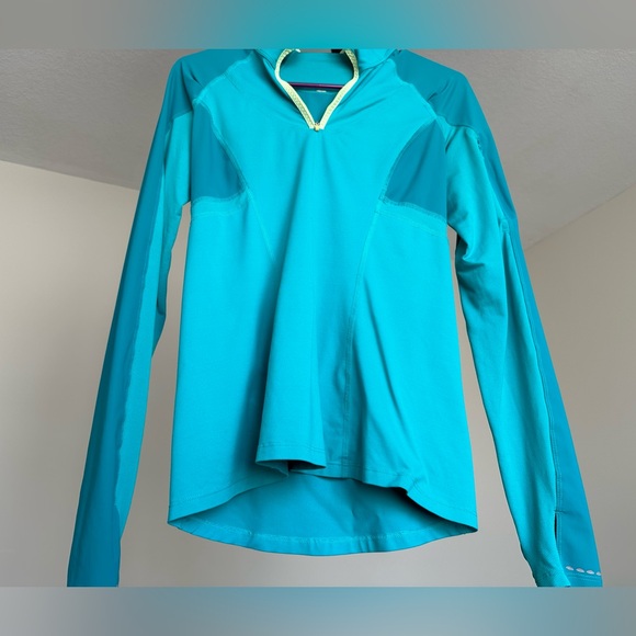 Lululemon quarter zip. Size 4. - Picture 1 of 6